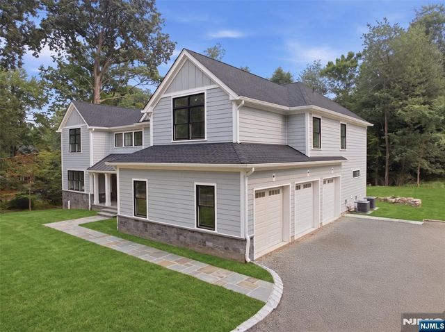531 Track Lane, River Vale, NJ 07675