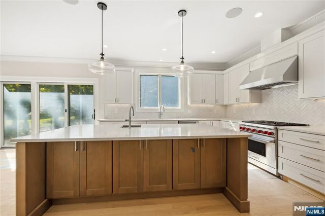 531 Track Lane, River Vale, NJ 07675