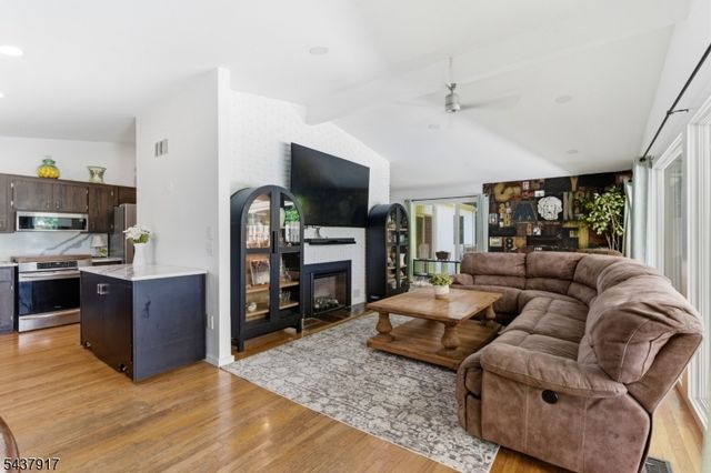39 Koclas Dr, Netcong Boro, NJ 07857