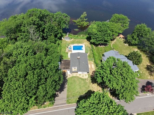 39 Koclas Dr, Netcong Boro, NJ 07857