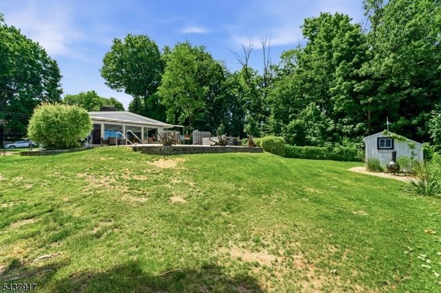 39 Koclas Dr, Netcong Boro, NJ 07857