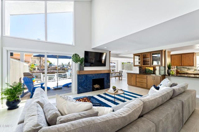 3810 W Hemlock Street, Oxnard, CA 93035