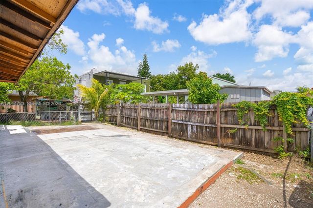 2385 NW 32nd St, Miami, FL 33142