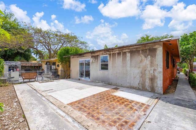 2385 NW 32nd St, Miami, FL 33142