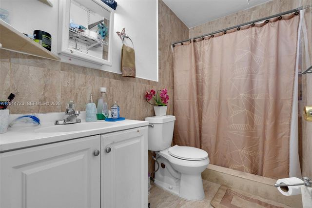 2385 NW 32nd St, Miami, FL 33142