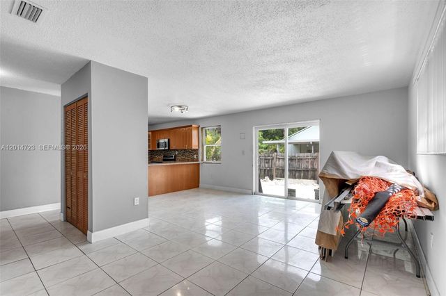 2385 NW 32nd St, Miami, FL 33142