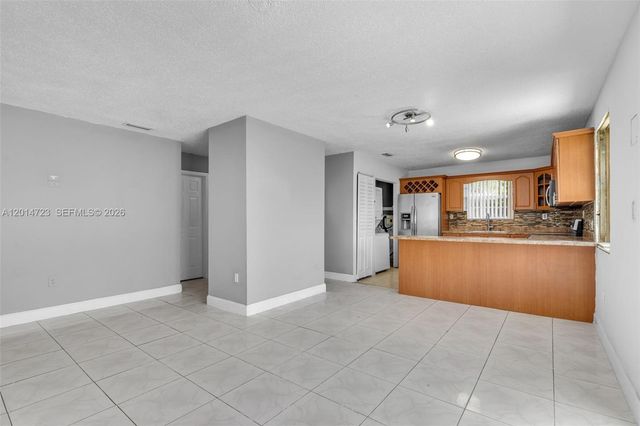 2385 NW 32nd St, Miami, FL 33142