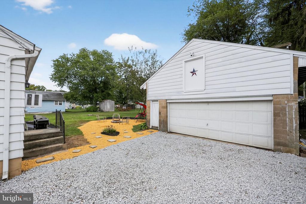 120 LINCOLN DR, Pennsville, NJ 08070
