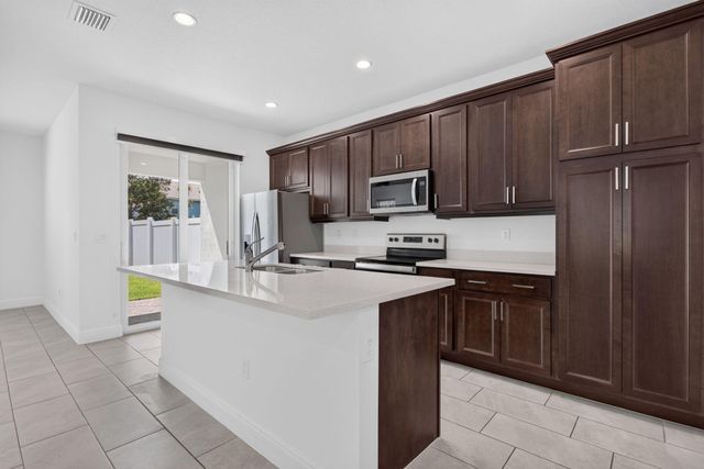 543 Parsons Way, Deerfield Beach, FL 33442