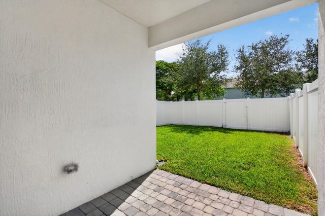 543 Parsons Way, Deerfield Beach, FL 33442