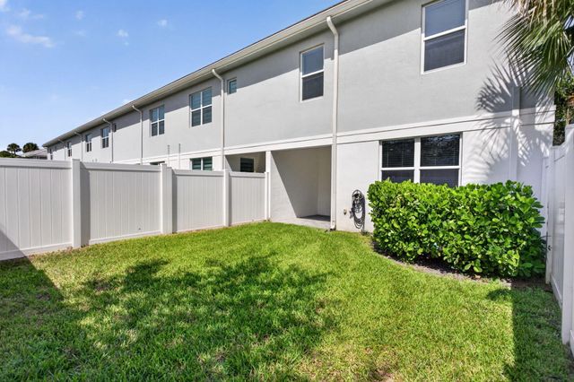 543 Parsons Way, Deerfield Beach, FL 33442