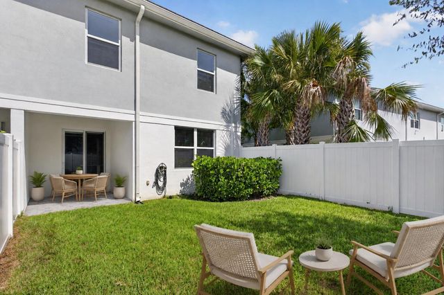 543 Parsons Way, Deerfield Beach, FL 33442