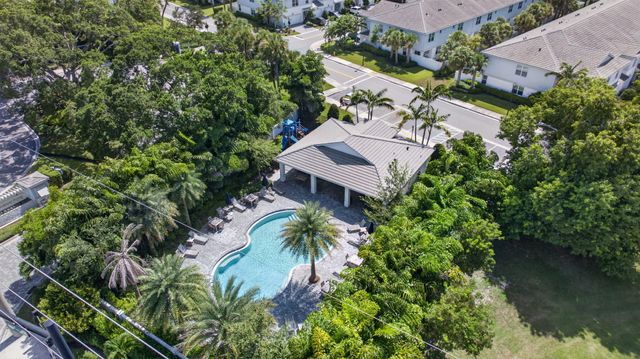 543 Parsons Way, Deerfield Beach, FL 33442