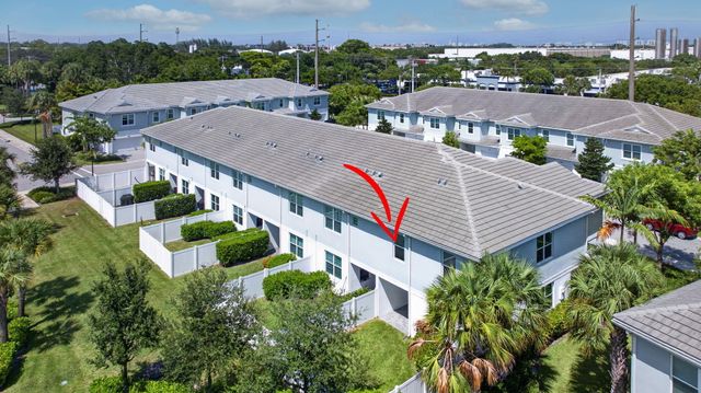 543 Parsons Way, Deerfield Beach, FL 33442