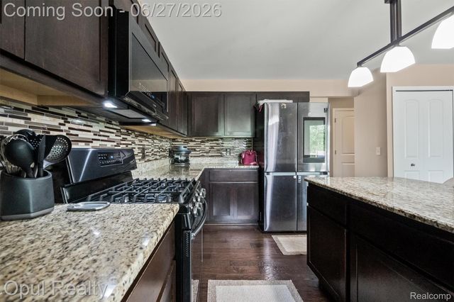 24520 Westchester Drive, Lyon Charter Township, MI 48178