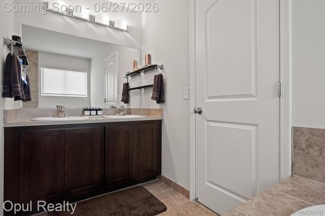 24520 Westchester Drive, Lyon Charter Township, MI 48178