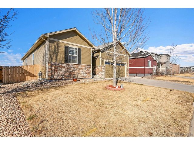 1807 Homestead Dr, Fort Lupton, CO 80621