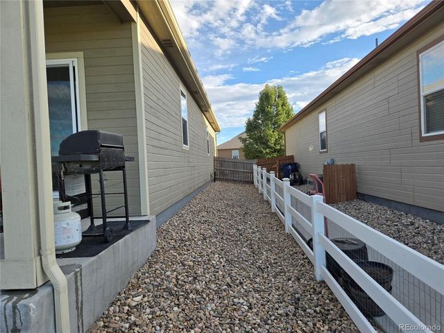 1807 Homestead Dr, Fort Lupton, CO 80621