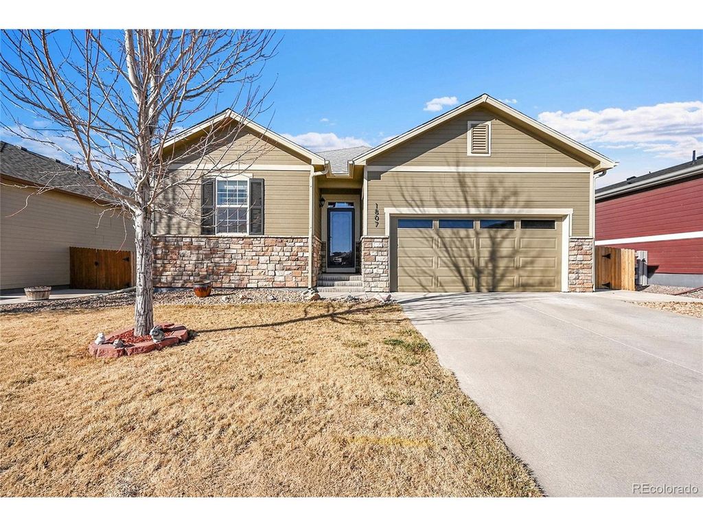 1807 Homestead Dr, Fort Lupton, CO 80621