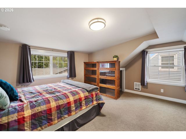 3725 Se TIBBETTS St, Portland, OR 97202