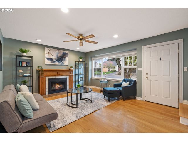 3725 Se TIBBETTS St, Portland, OR 97202