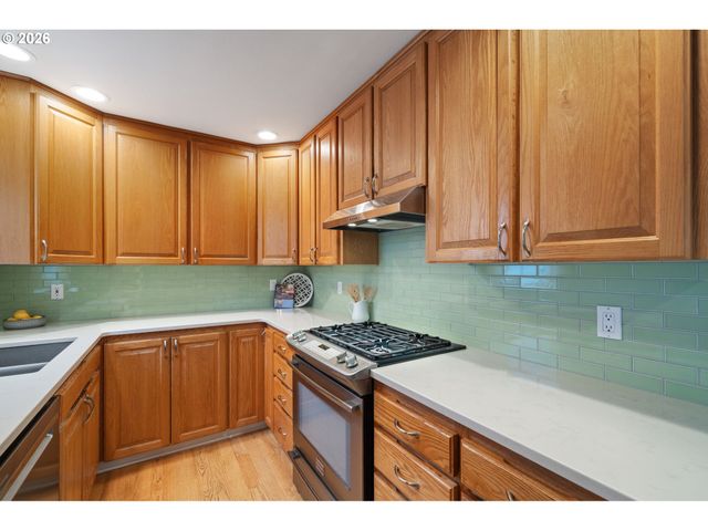 3725 Se TIBBETTS St, Portland, OR 97202