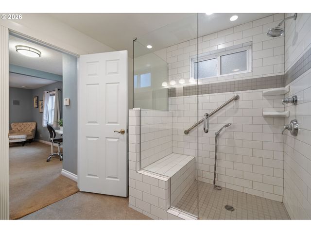 3725 Se TIBBETTS St, Portland, OR 97202