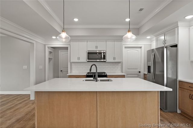 8138 Farming Way, Charlestown, IN 47111