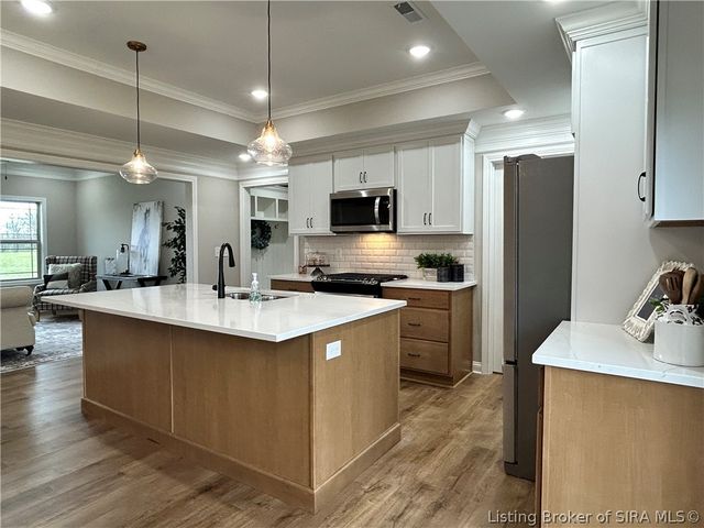 8138 Farming Way, Charlestown, IN 47111