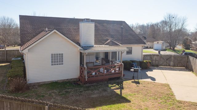 305 Atlantic Blvd, Clarksville, TN 37040