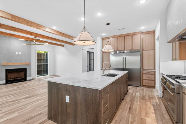 6367 Mccommas Boulevard, Dallas, TX 75214
