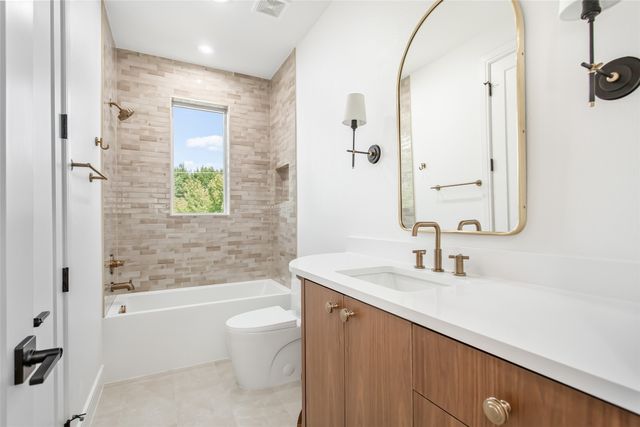 6367 Mccommas Boulevard, Dallas, TX 75214