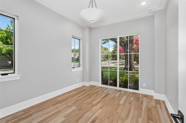 6367 Mccommas Boulevard, Dallas, TX 75214