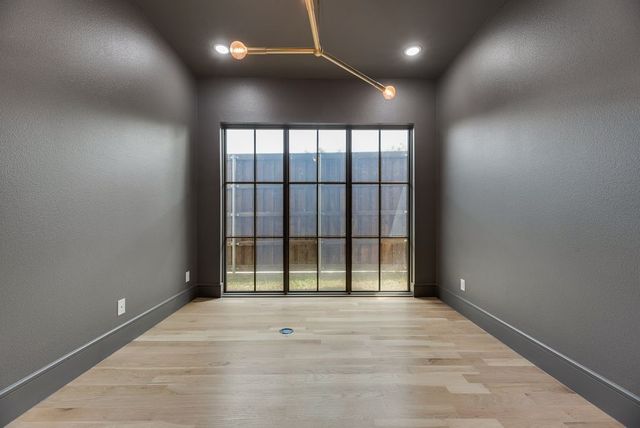 6367 Mccommas Boulevard, Dallas, TX 75214
