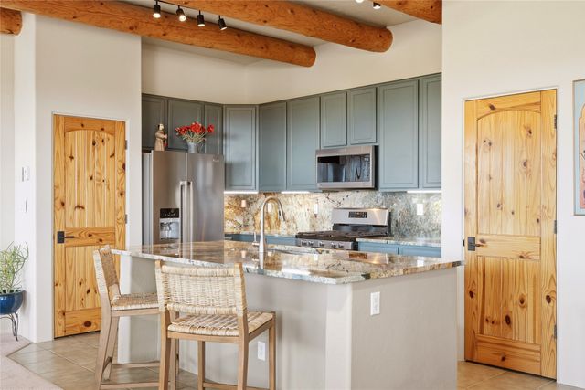 10 Blue Hill, Santa Fe, NM 87508