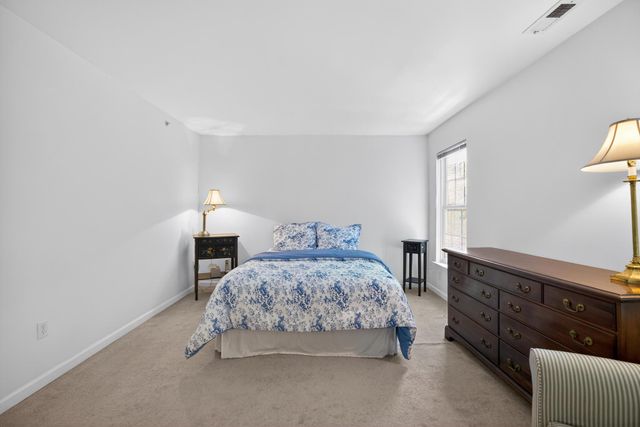 4488 HONEYSUCKLE LN, Doylestown, PA 18902