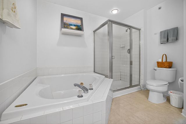 4488 HONEYSUCKLE LN, Doylestown, PA 18902