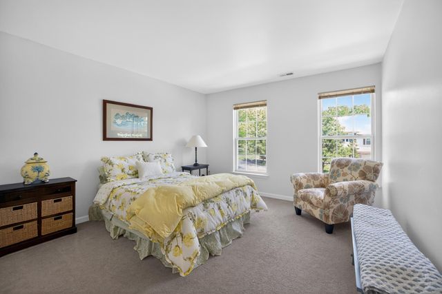 4488 HONEYSUCKLE LN, Doylestown, PA 18902