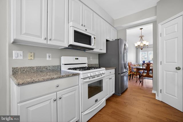 4488 HONEYSUCKLE LN, Doylestown, PA 18902