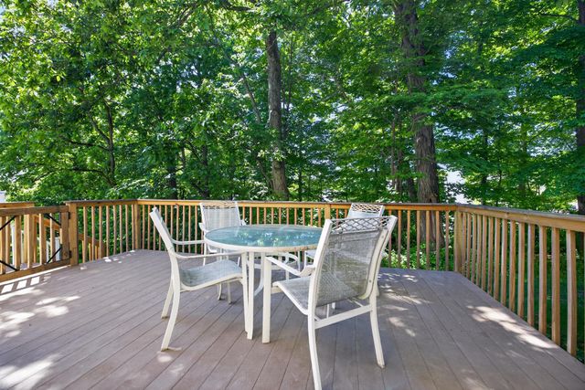 4488 HONEYSUCKLE LN, Doylestown, PA 18902