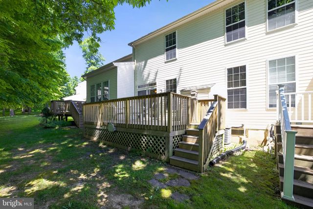 4488 HONEYSUCKLE LN, Doylestown, PA 18902
