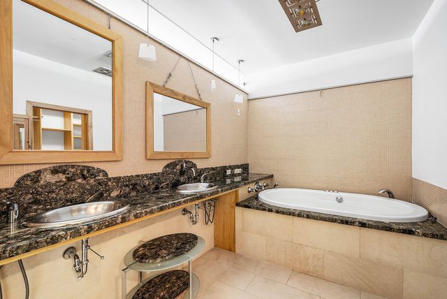 3500 Mystic Pointe Drive, Aventura, FL 33180