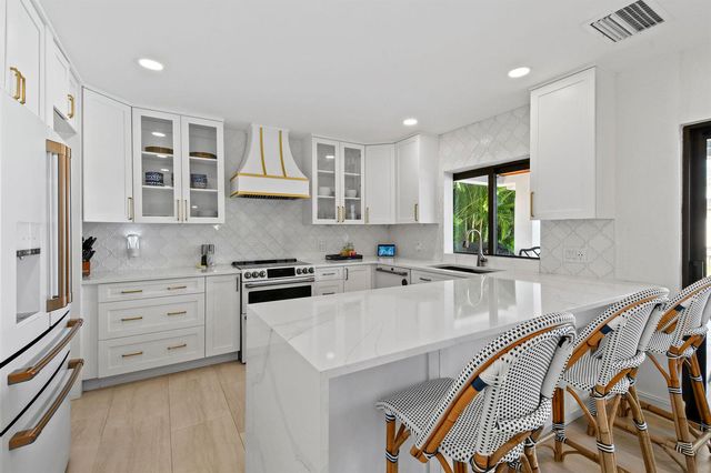 12880 S Shore Drive, Palm Beach Gardens, FL 33410