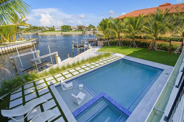 12880 S Shore Drive, Palm Beach Gardens, FL 33410