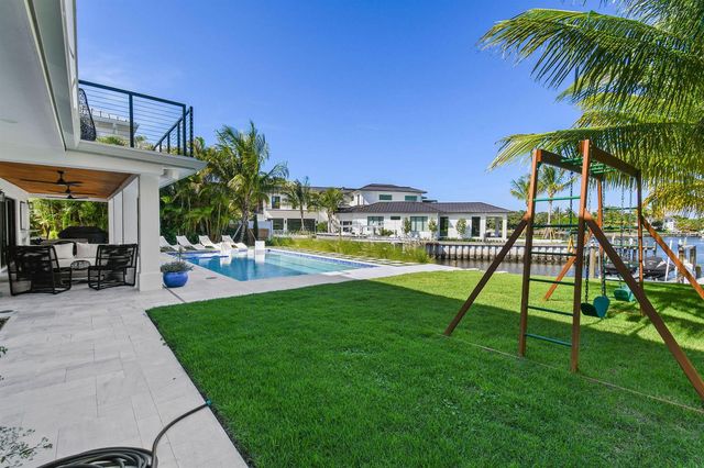 12880 S Shore Drive, Palm Beach Gardens, FL 33410