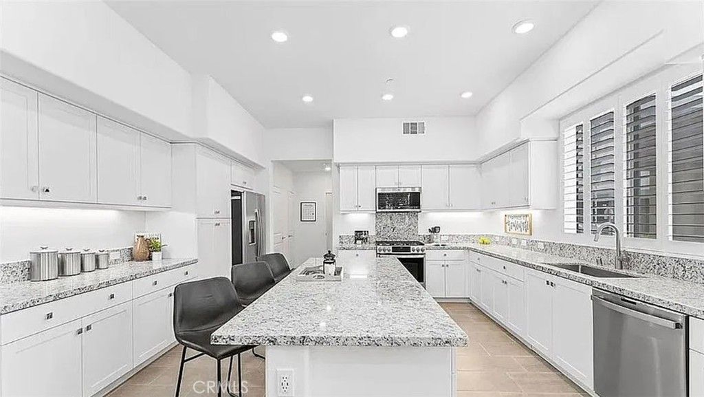 1867 S Union 65, Anaheim, CA 92805 — exterior