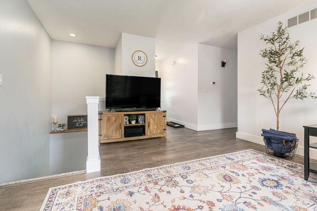 30817 Mast Drive, Osceola, IN 46561