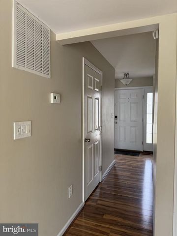 7726 HEATHERS LN, Baltimore, MD 21236