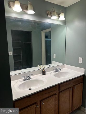7726 HEATHERS LN, Baltimore, MD 21236