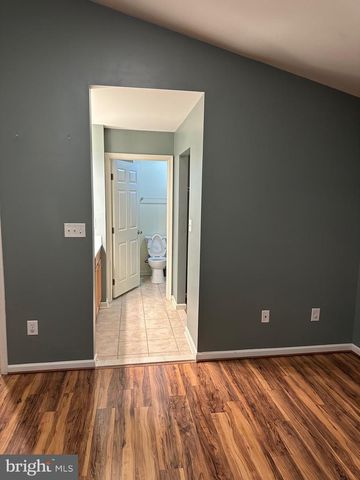 7726 HEATHERS LN, Baltimore, MD 21236